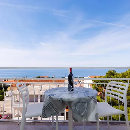 Neda Pensionat Makarska