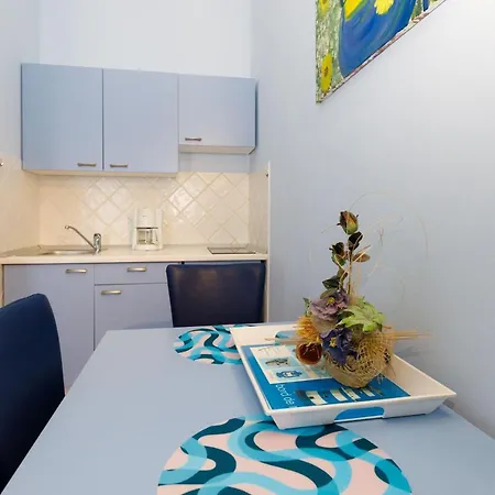Neda Pensionat Makarska