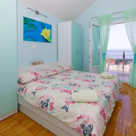 Neda 3* Makarska