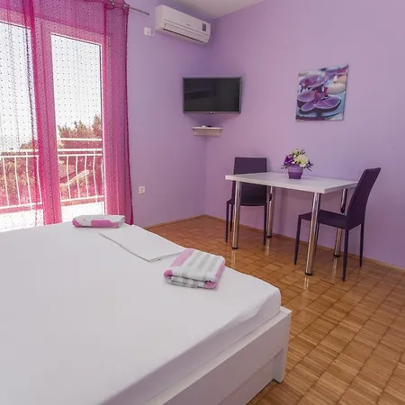 Neda Pensionat 3*