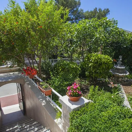 威拉内达酒店 3*