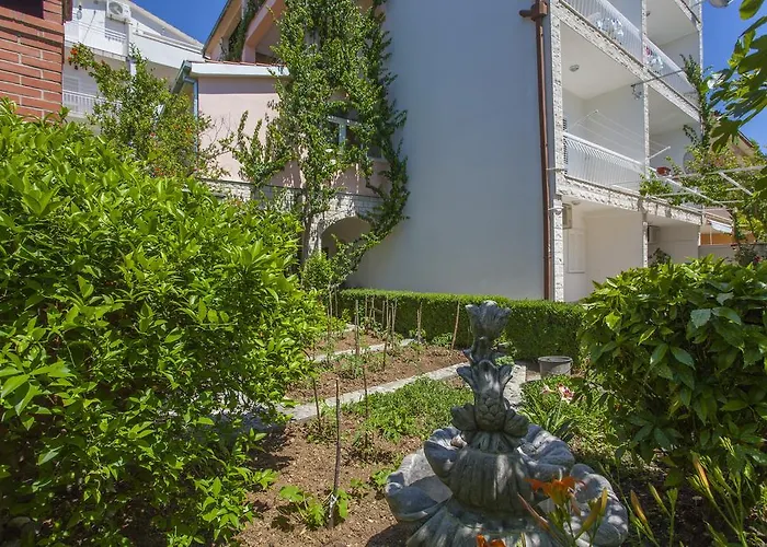 Neda 3* Μακάρσκα